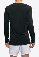 Essential Long-Sleeved T-shirt