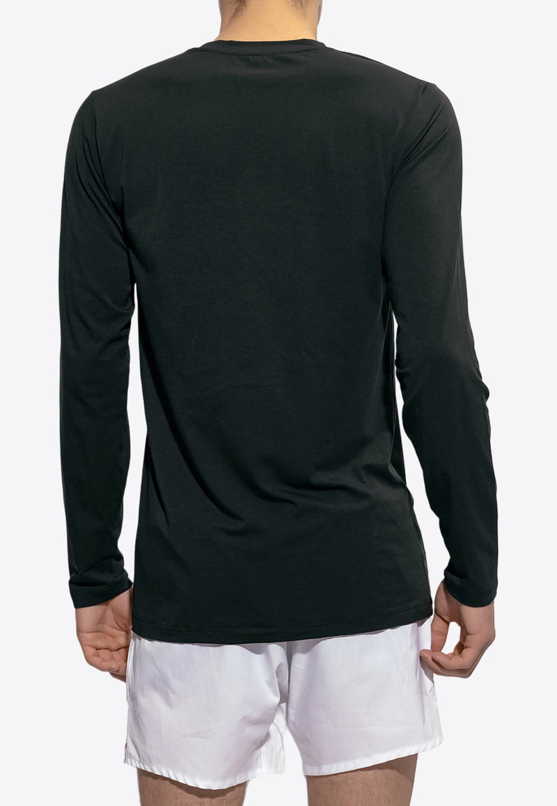 Essential Long-Sleeved T-shirt