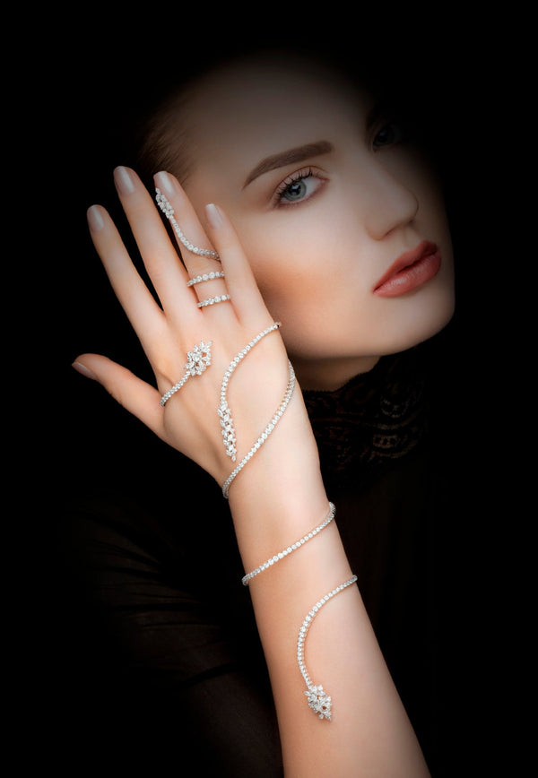 18-Karat White Gold Diamond Arm Bracelet